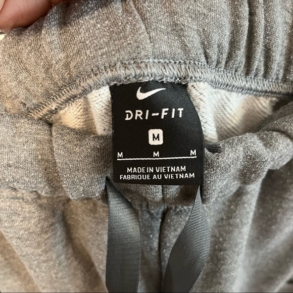Nike | Branded Joggers/Sweatpants - Picture 11 of 12